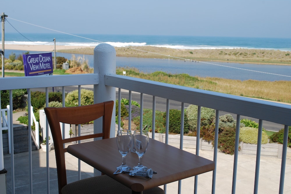 A Great Ocean View Motel 17/27