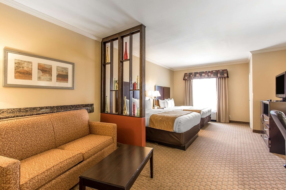 Comfort Suites Lawton Near Fort Sill 25/56