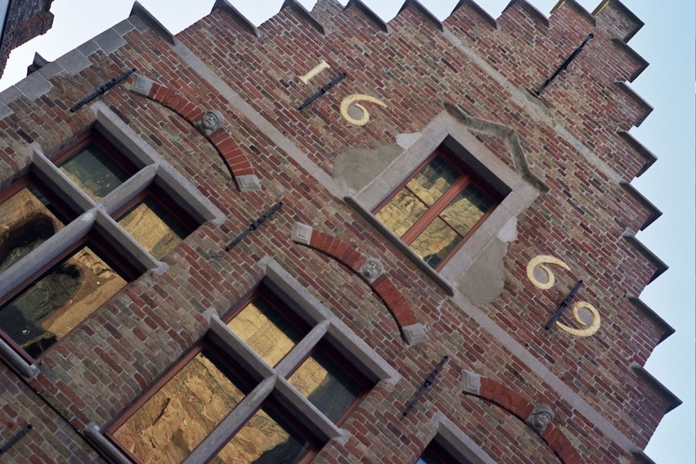 1669 Bed and Breakfast