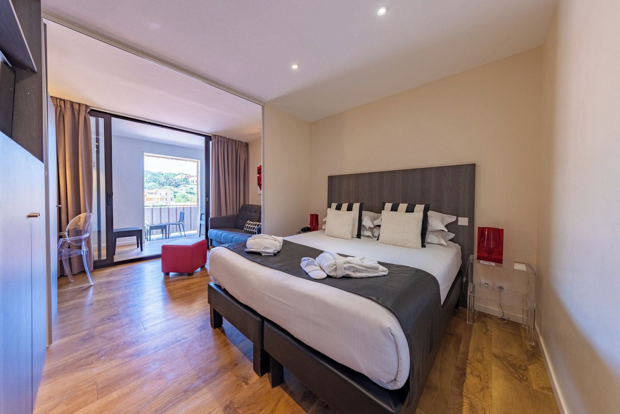 Junior Suite, Queen Bed, Sofa, Balcony or Terrace