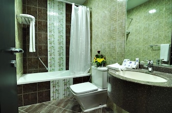 Skylark Hotel Apartments 15/17
