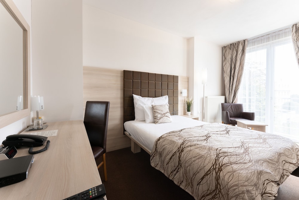 Antares Hotel 24/54