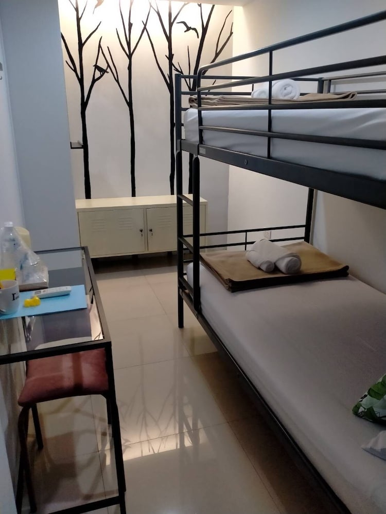 Bb House Budget & Boutique 24/50