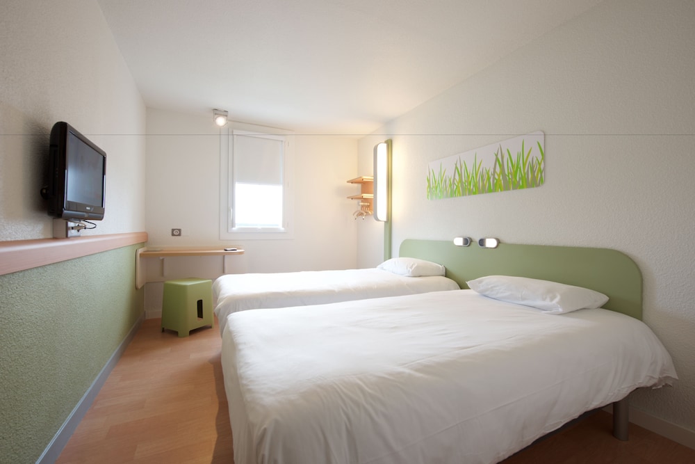 Ibis Budget Pau Est 37/71