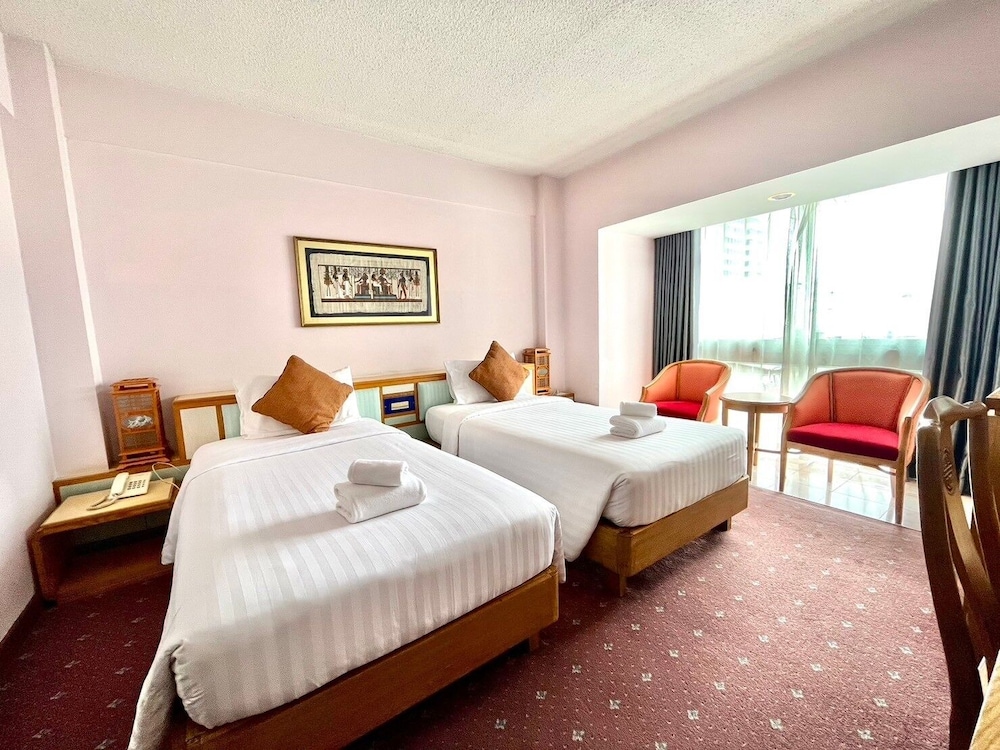 Asian Hotel Hatyai 34/72