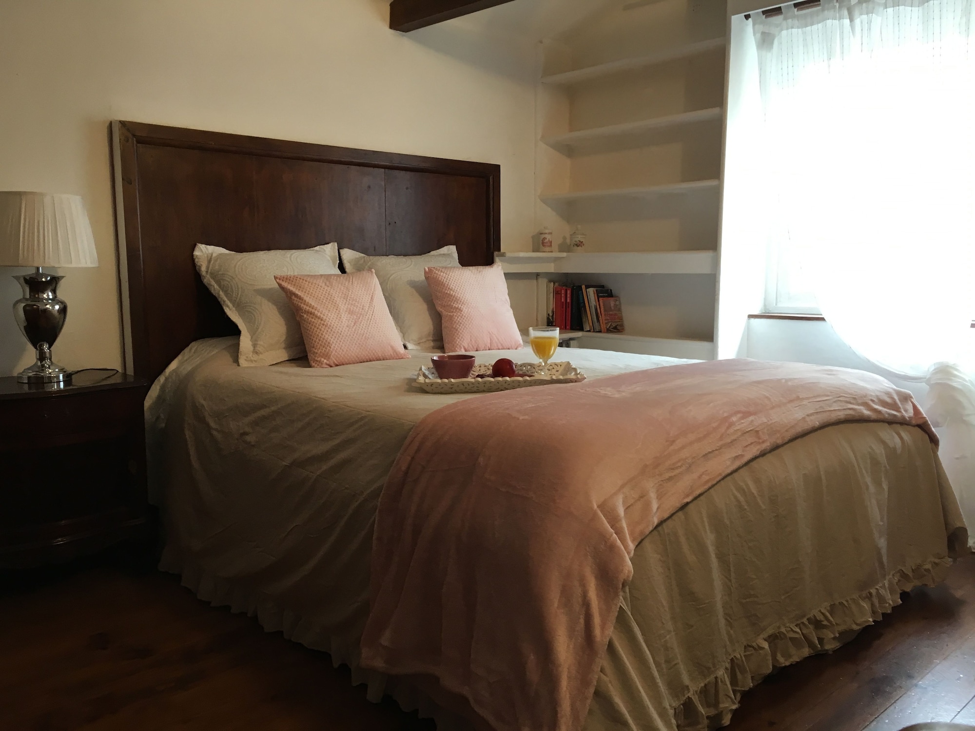 2 BEDROOMS, CHALET, KITCHENETTE