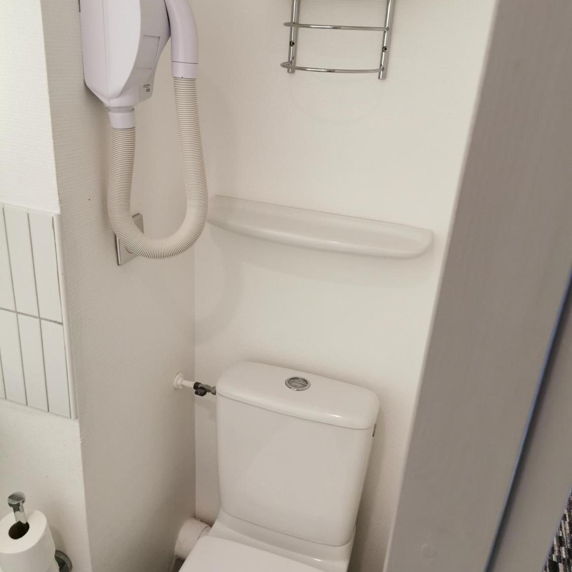 Standard, Double Bed, Train View، Ibis Styles Chambery Centre Gare 7/7