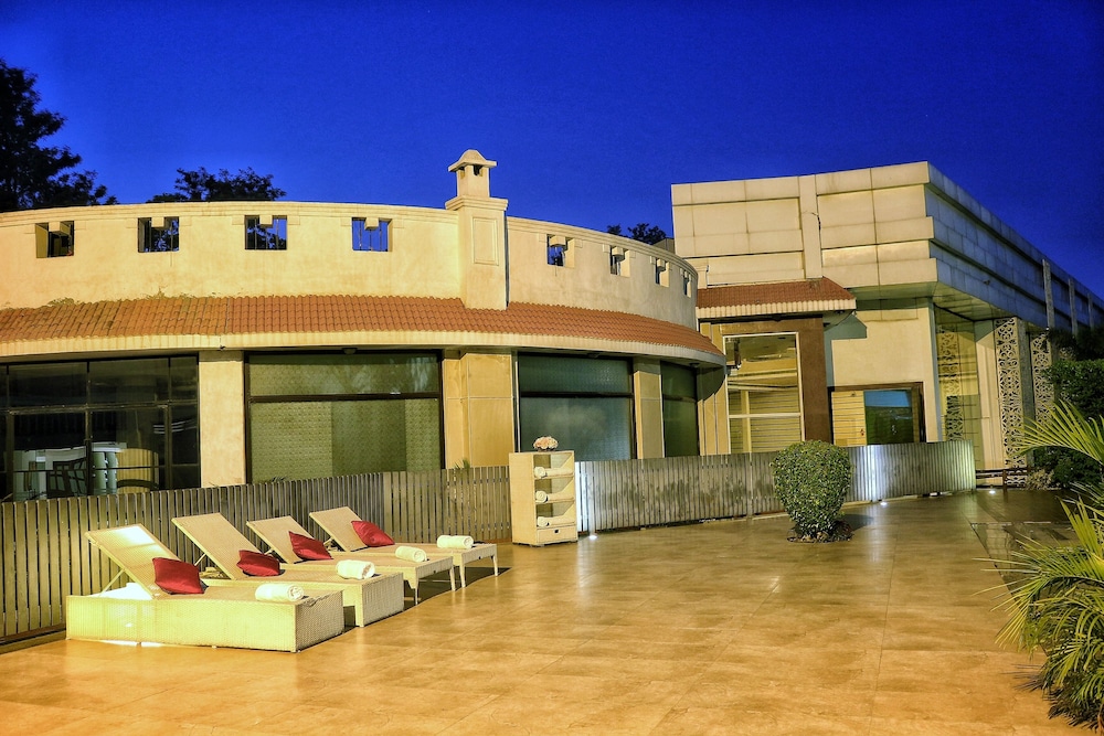 Satvik By Chhabra Farm 17/23