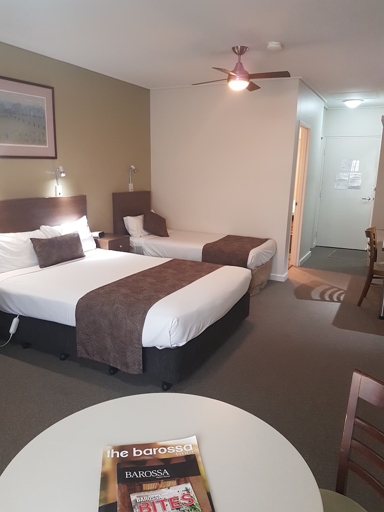 Vine Inn Barossa 12/53