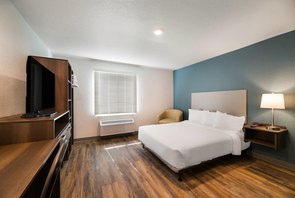 WoodSpring Suites Cocoa Beach - Rockledge 25/37