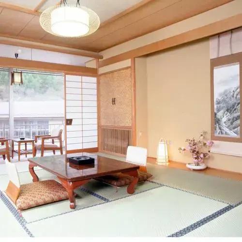 Kakeyu Onsen Shikanoya Ryokan 18/22