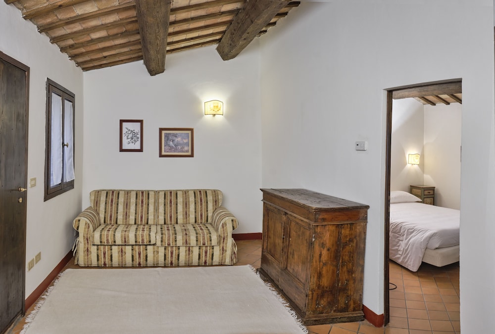 Castello Di Montegridolfo Spa Resort 56/89