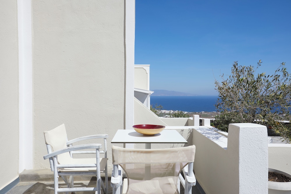 Anchor Suites 43/56