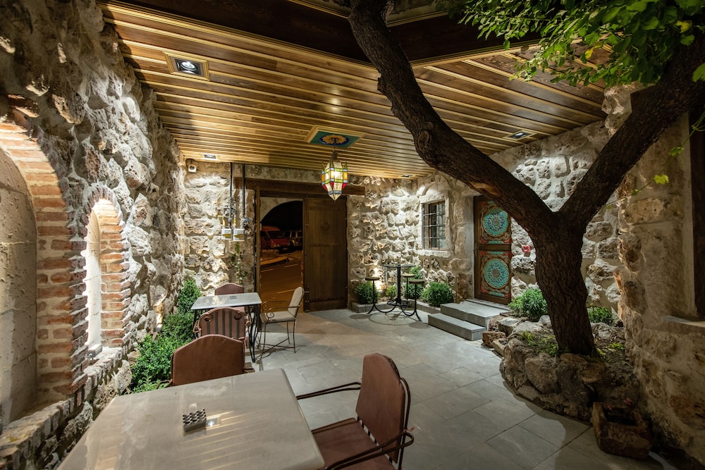 Foremanson Cave Hotel 18/50