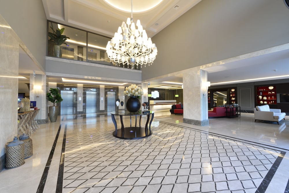 Lobby at Holiday Inn Bursa - City Centre, BURSA