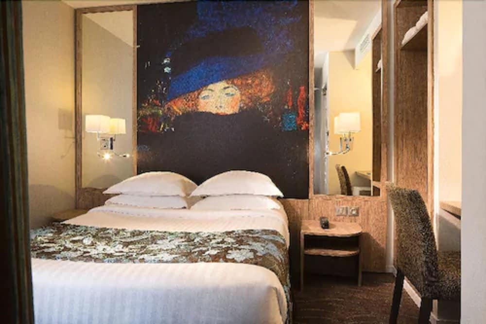 ROOM, SINGLE, DOUBLE BED