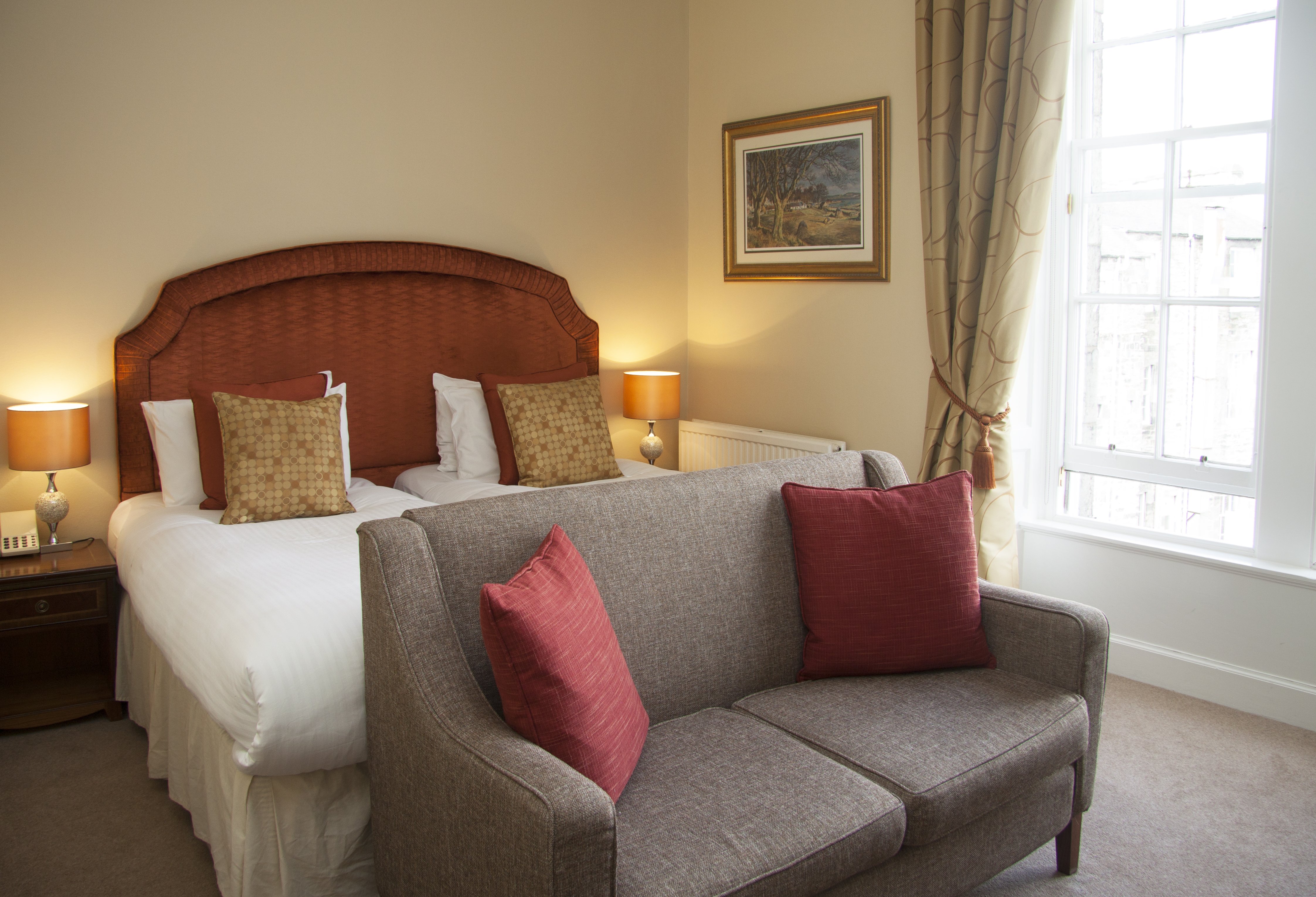 Royal Scots Club Hotel 36/56