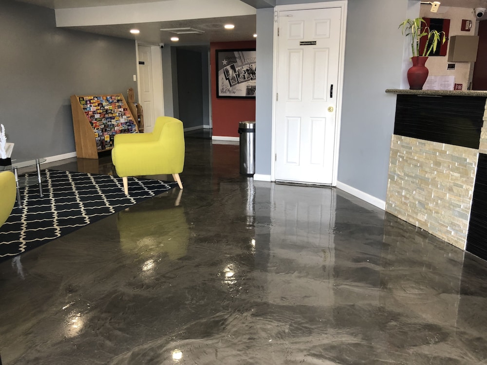 Super 8 By Wyndham San Antonio Downtown/Alamo 9/40