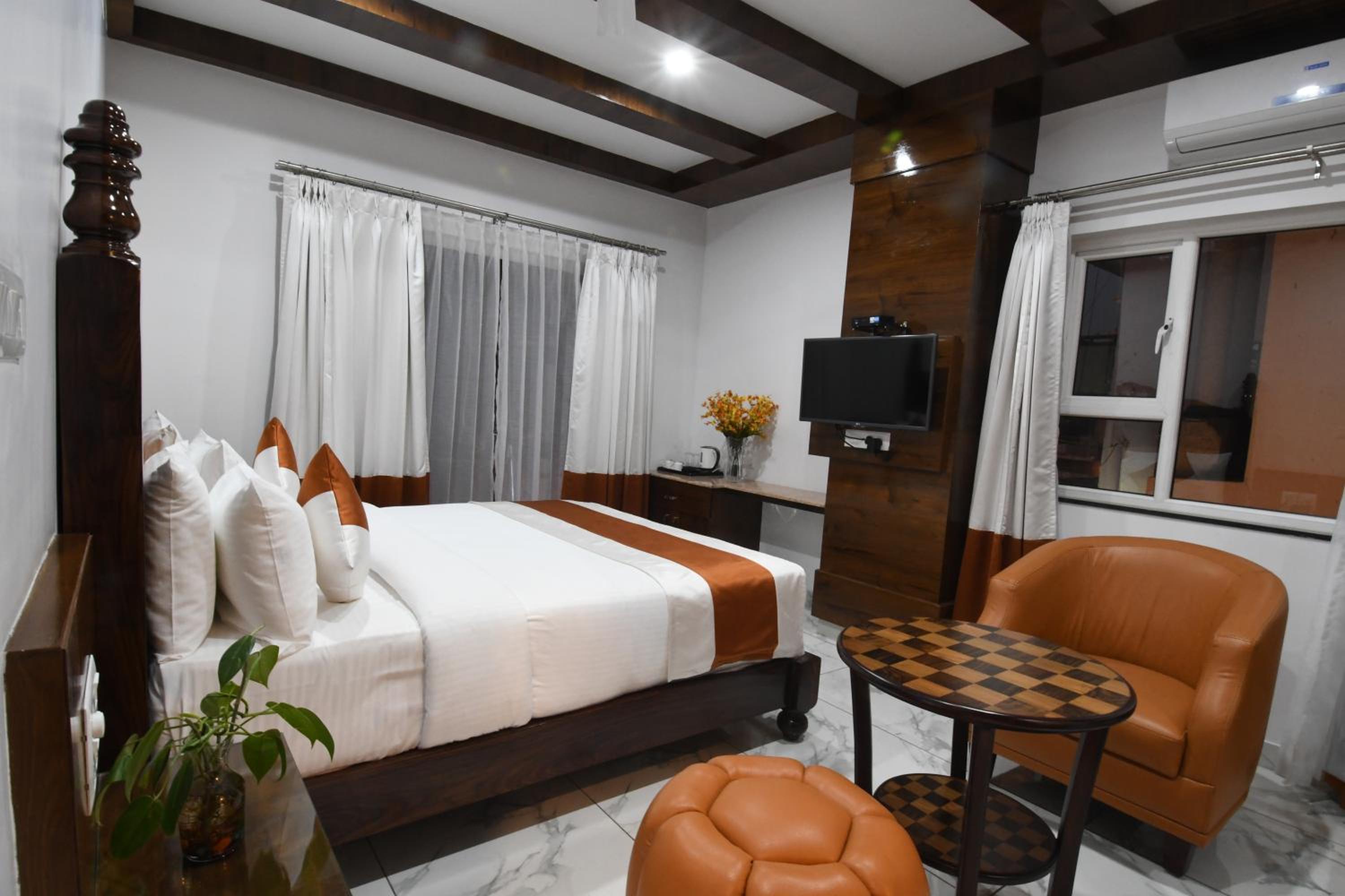 غرفة تنفيذية بسرير كينج، Hotel Loksagar 4/5