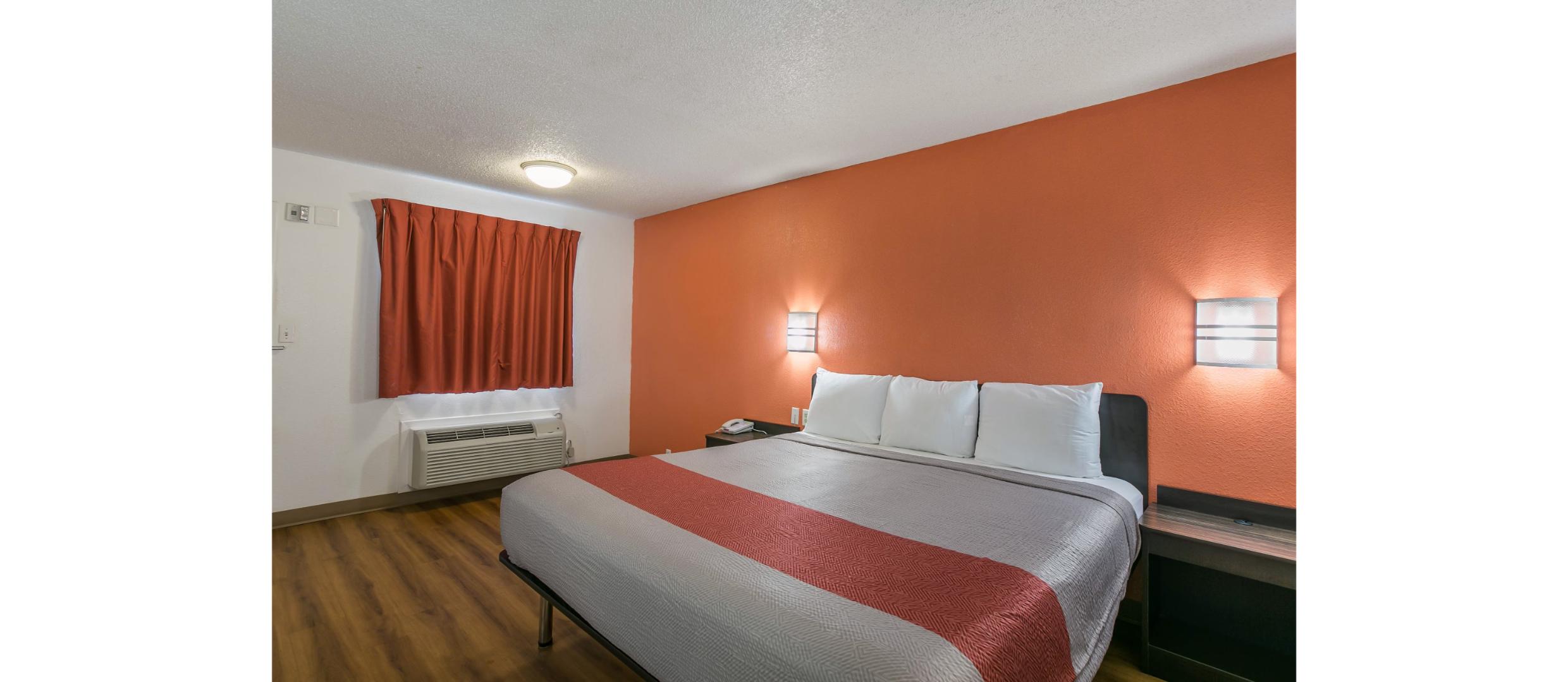 Room, Queen Bed