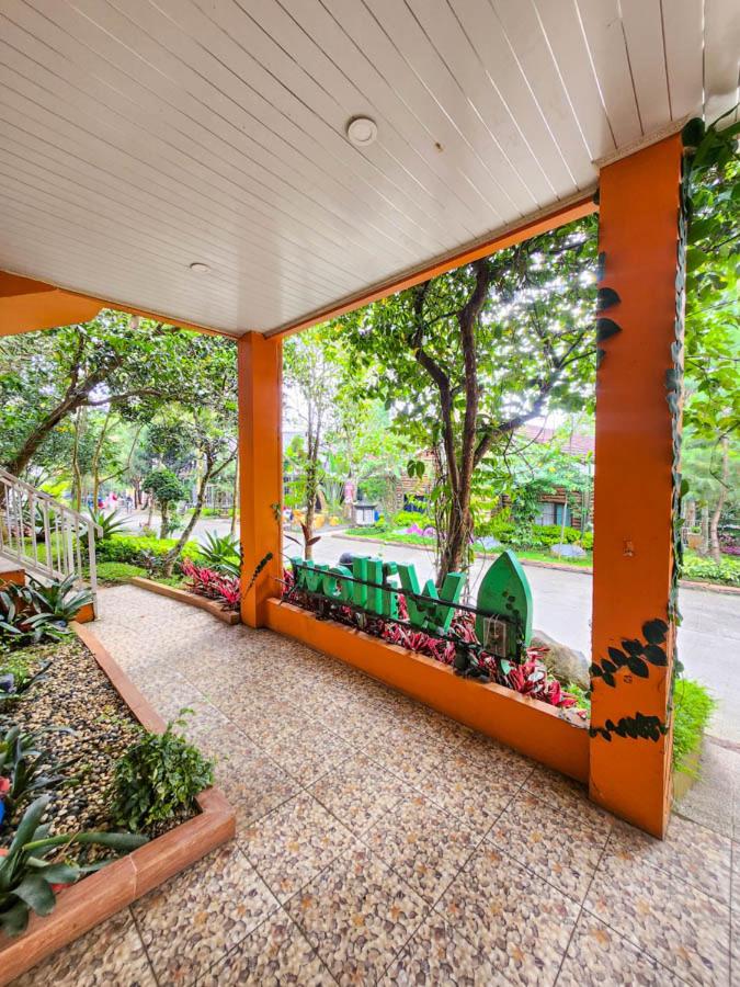 Chevilly Resort And Camp 23/49