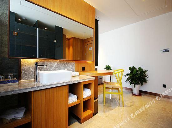 Lanmei Boutique Hotel (Dong Fang Hong Square) 5/17