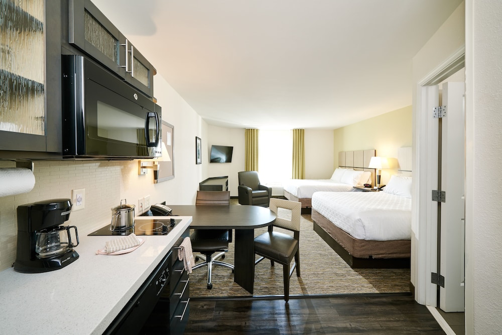 CANDLEWOOD SUITES MIDLAND SW 46/50