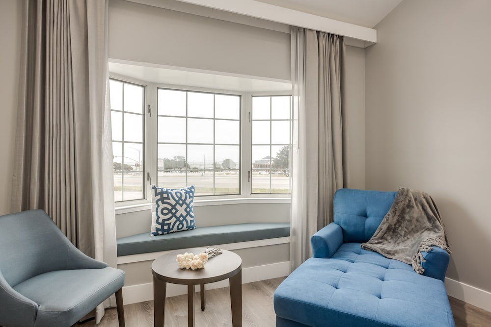 Harbor View Inn 31/42