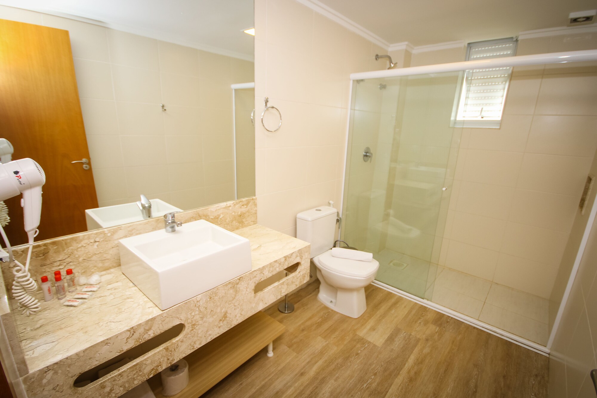 جناح فاخر بسرير مزدوج، Hotel Geranium 7/7