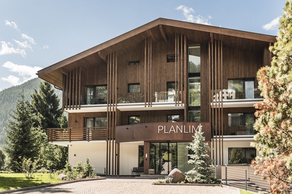 Garni and Apartments Planlim 2/50
