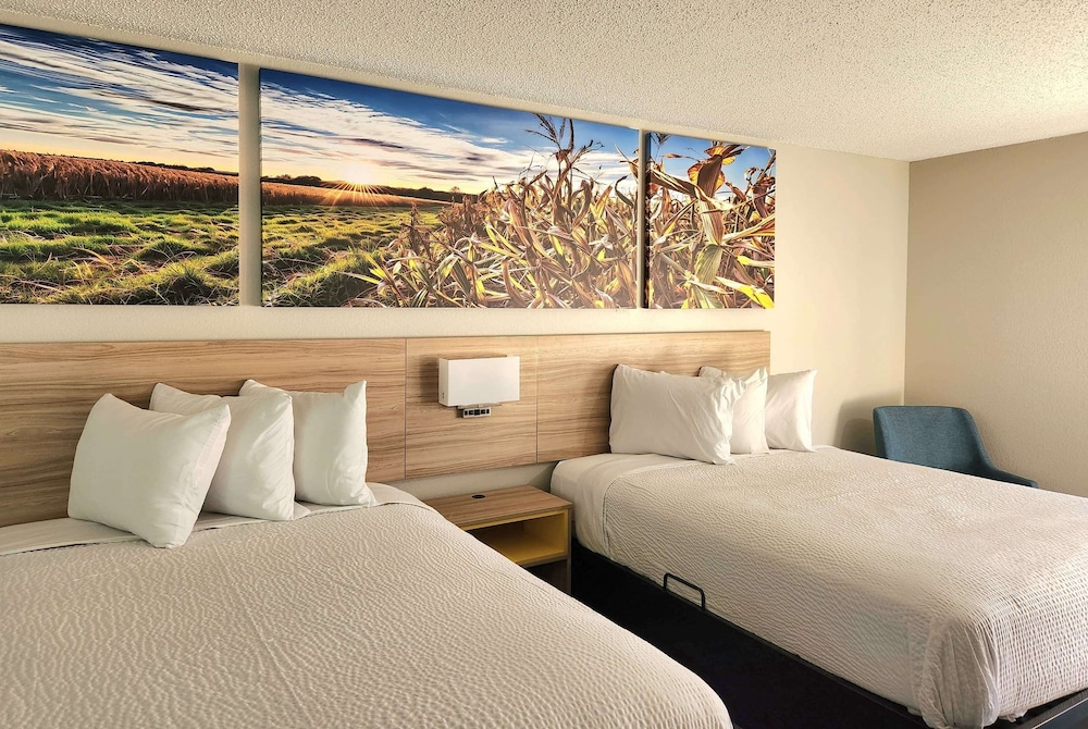 Days Inn & Suites By Wyndham New Iberia 9/27