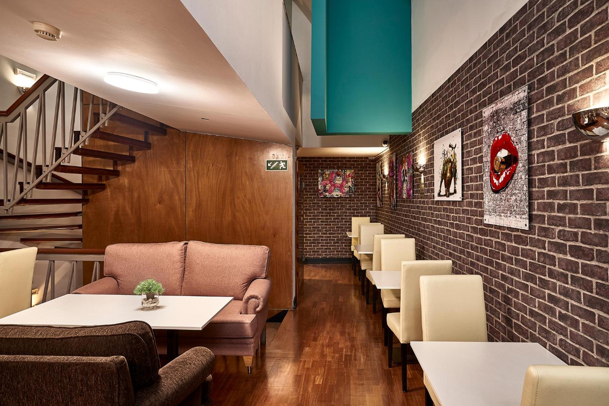 Jose Estevao Hotel 30/55