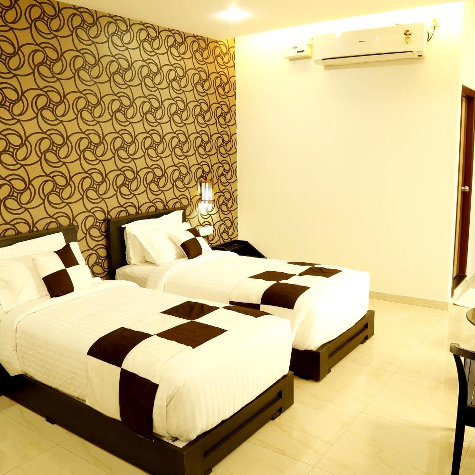 RYDGES INN KOTTAKAL 11/28