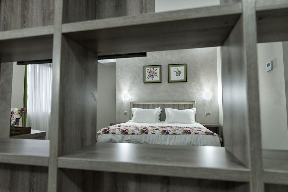 PRESTIGE BOUTIQUE HOTEL CRAIOVA 26/65