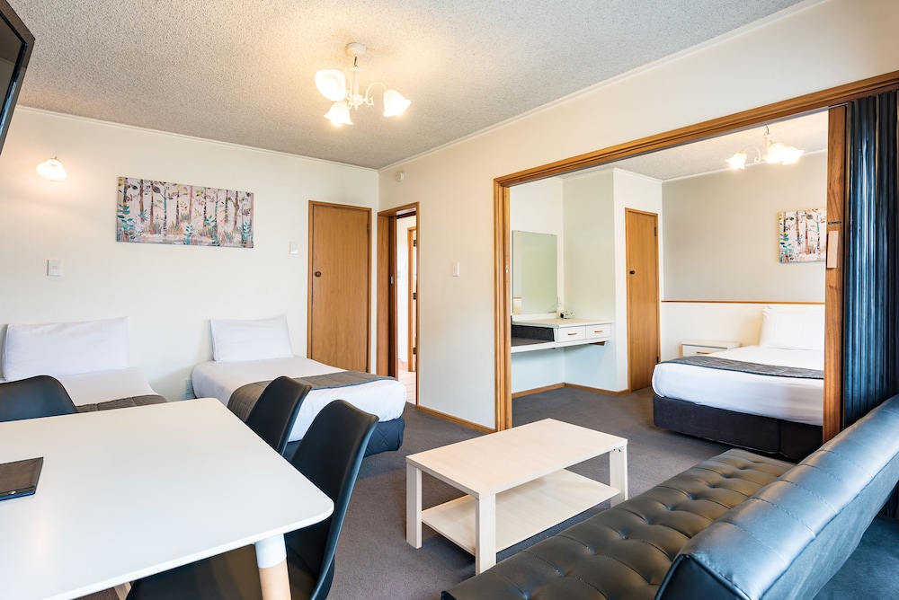 Heartland Ambassador Hotel Hamilton 32/49