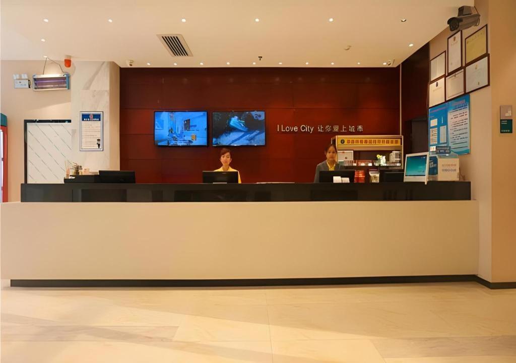 City Comfort Inn (Zhanjiang Middle Renmin Avenue Dingsheng Square) 10/50