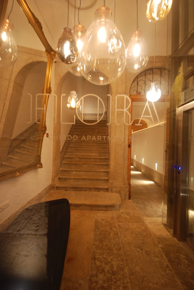 Flora Chiado Apartments 9/69
