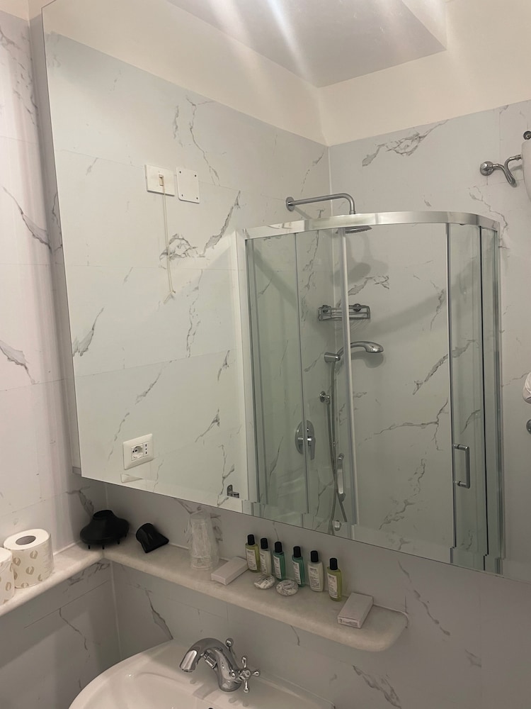 Fontana Hotel Rome 58/59