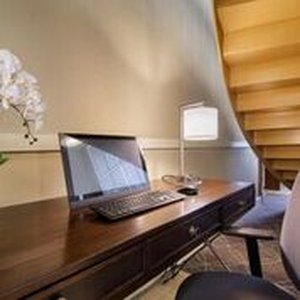 Best Western Hendersonville Inn 37/45