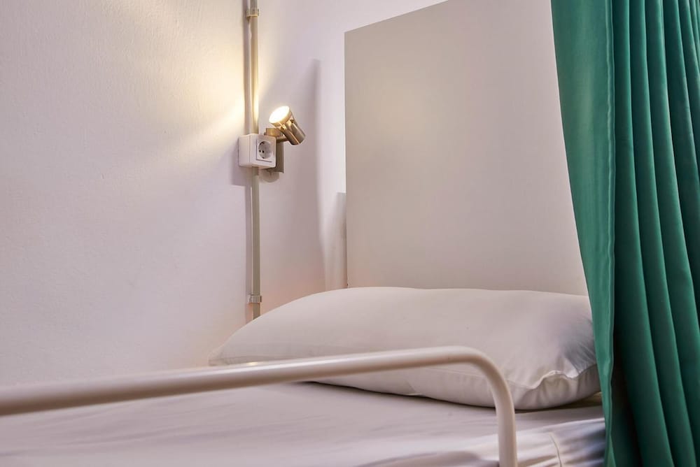 Hola Hostal Collblanc 7/22