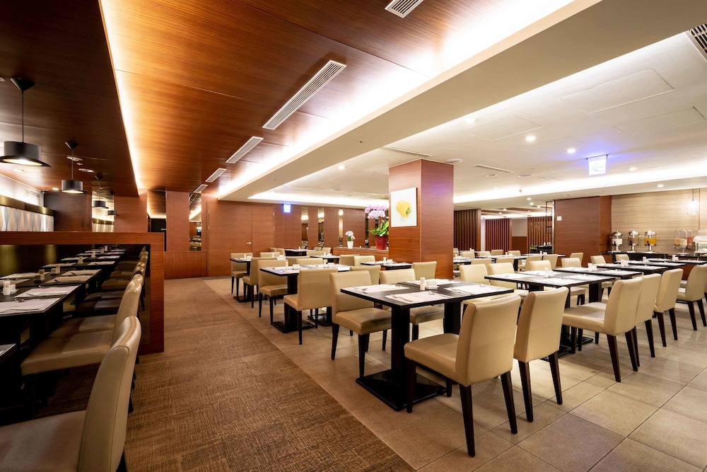 Lai Lai Hotel 57/74