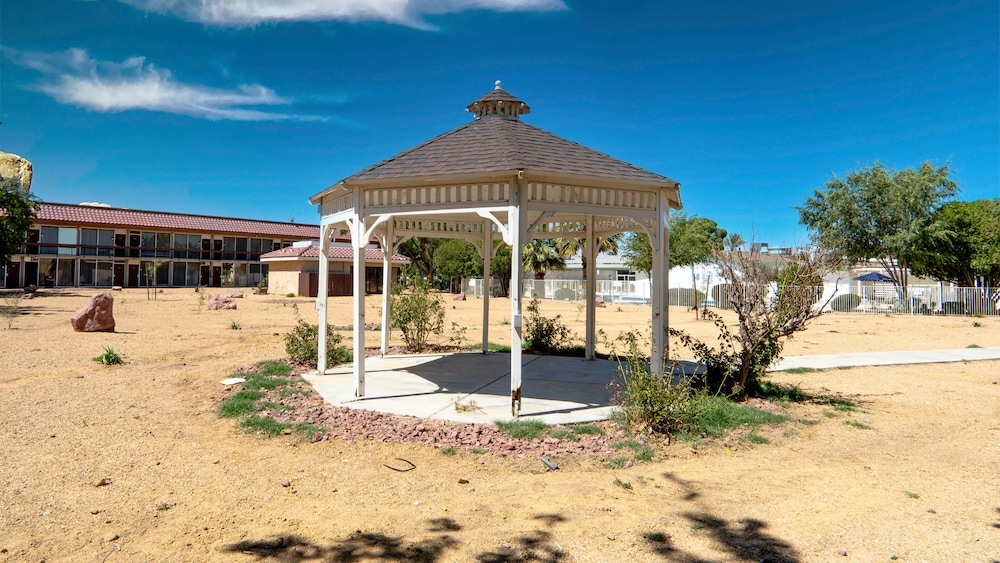 Motel6 Victorville, CA - Civic Center / Route 66 53/60