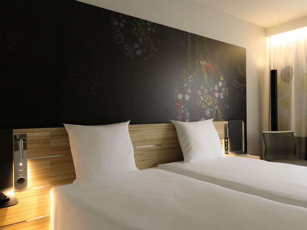 غرفة بسريرين منفصلين، NOVOTEL LIMOGES LE LAC 2/3