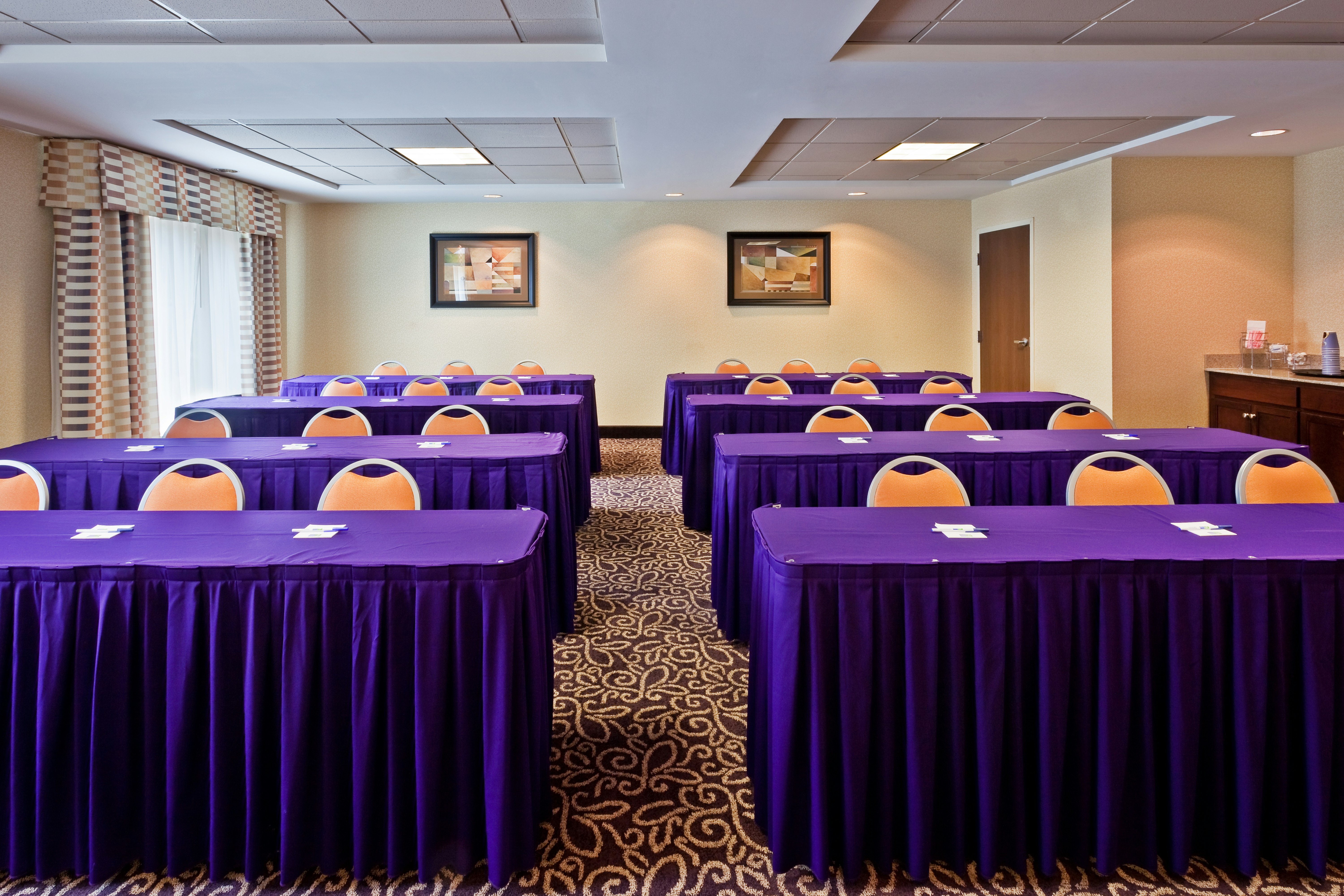 Holiday Inn Express Hotel Suites Chattanooga Hixson 69/75