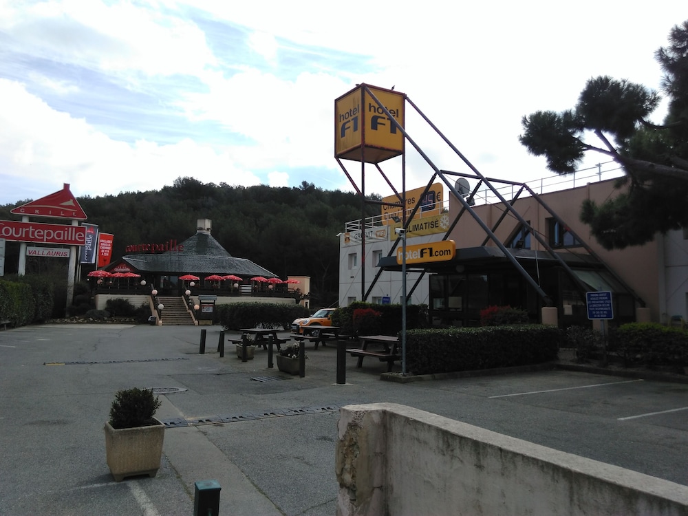 hotelF1 Antibes Sophia Antipolis 45/50