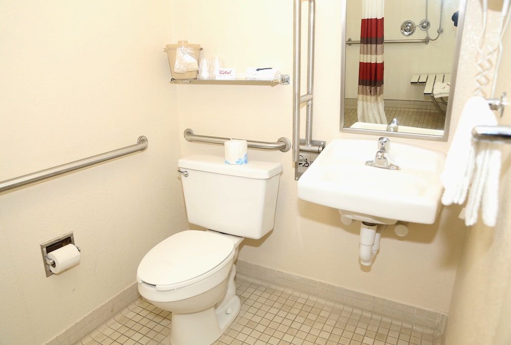 Red Roof Inn Enfield 10/20