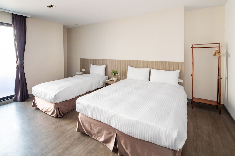 Hotel Brown 15/49