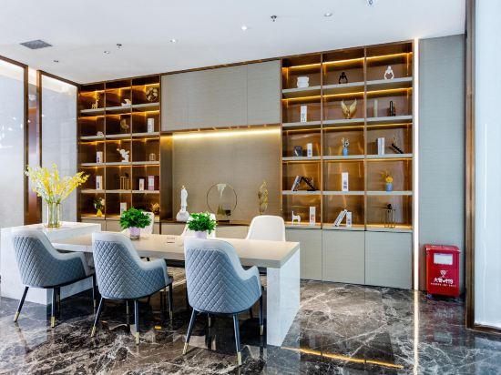 Lavande Hotel (Shenzhen Nanshan Science and Technology Park Vanke Cloud City) 46/53