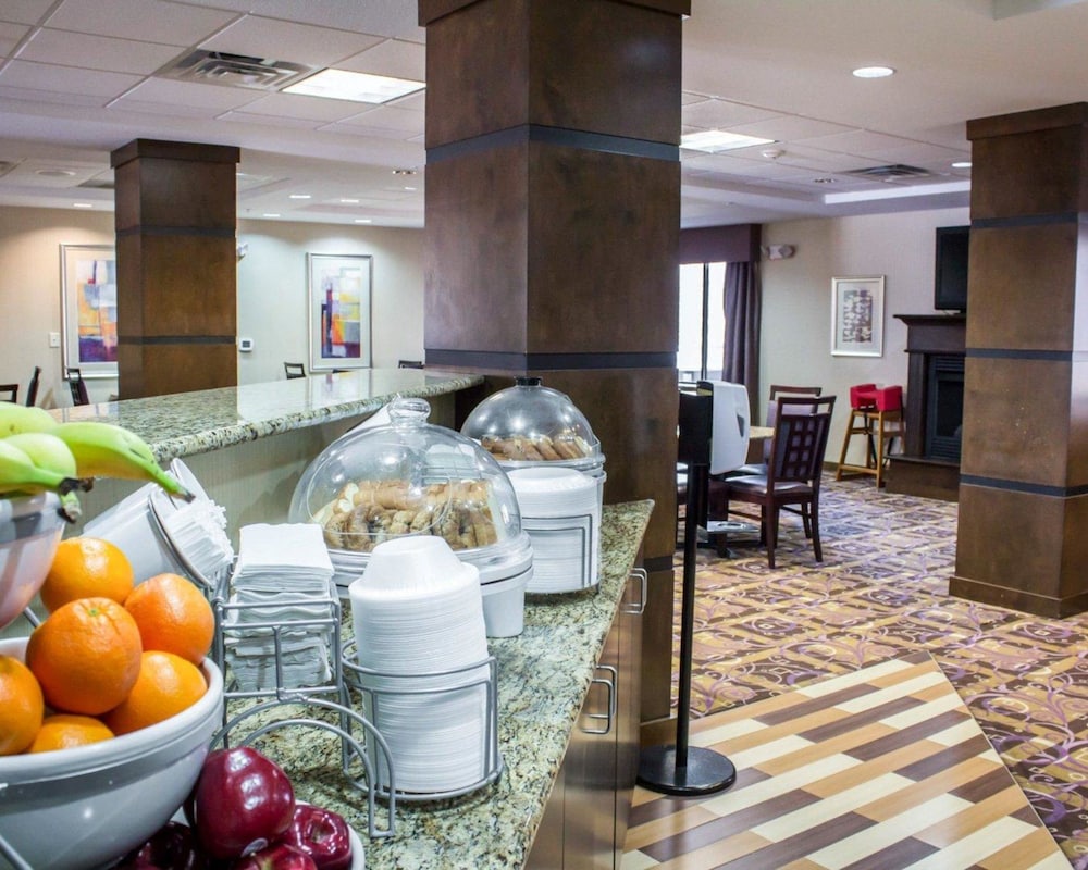 Comfort Suites Sanford, NC 35/54