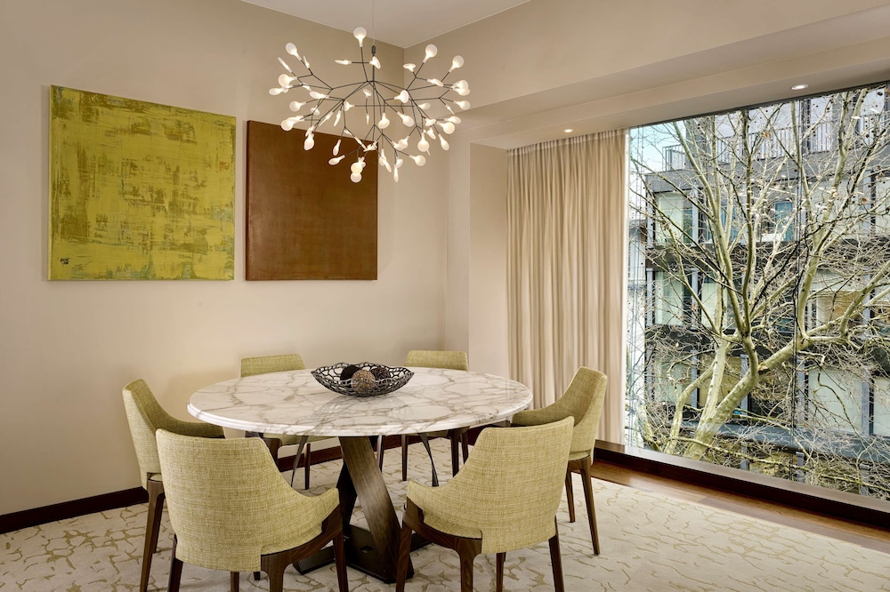 PARK HYATT ZURICH 67/80